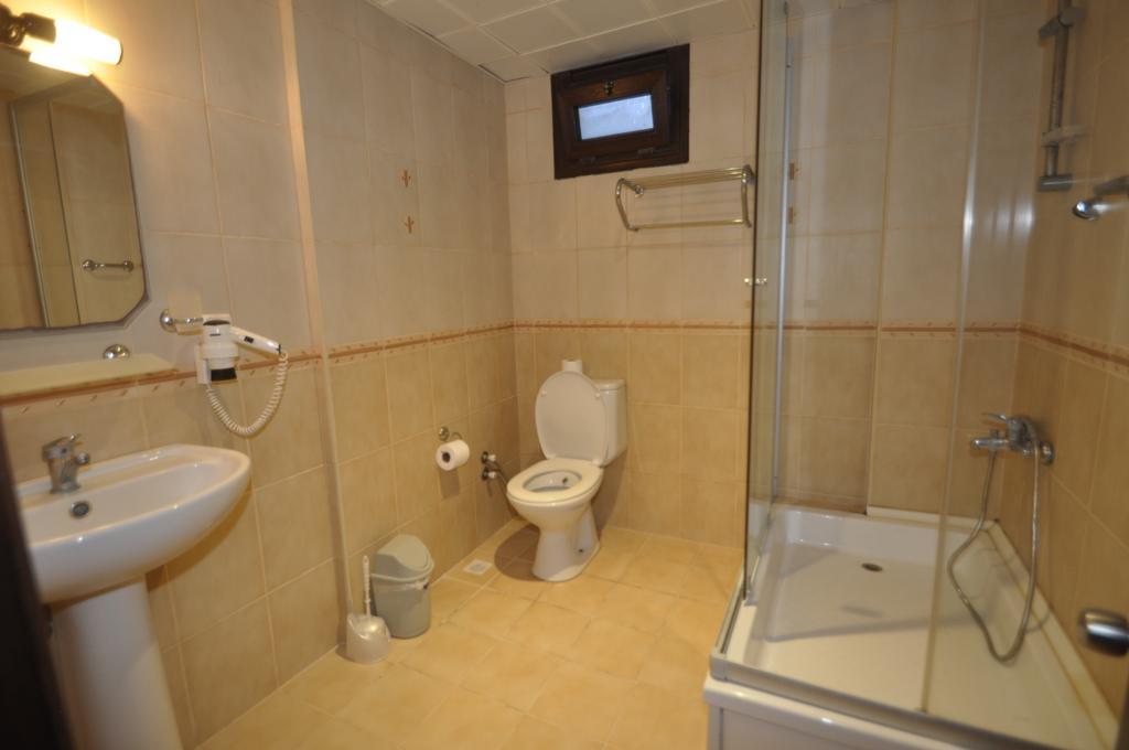 Ado Beach Hotel Тургутрейс Стая снимка