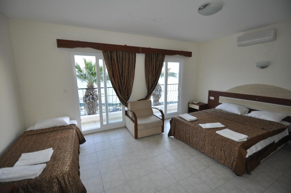 Ado Beach Hotel Тургутрейс Стая снимка